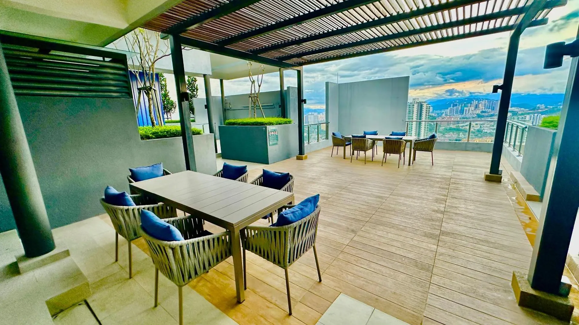 Neu Suites By Cozy Homes Near Gleneagles, Klcc & Lrt Kuala Lumpur Apartamento