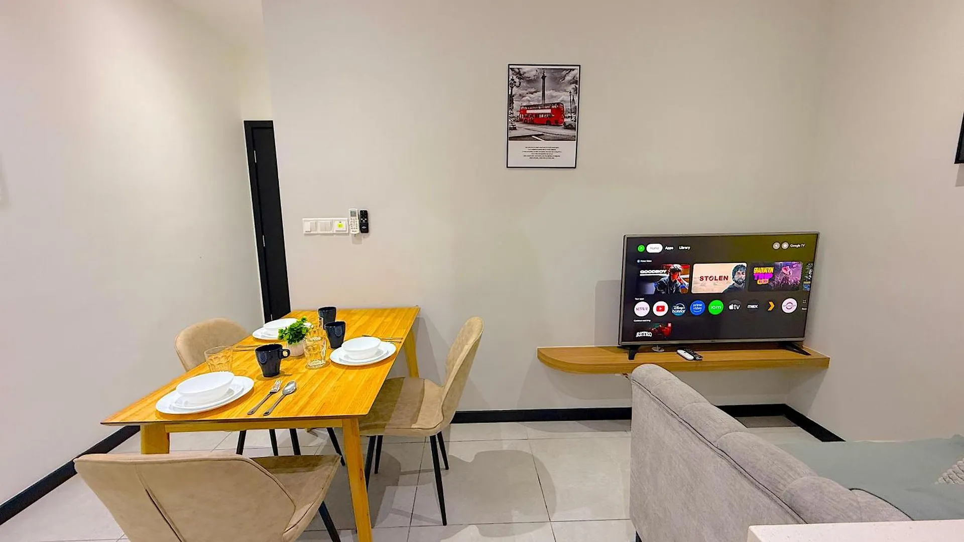 Neu Suites By Cozy Homes Near Gleneagles, Klcc & Lrt Kuala Lumpur